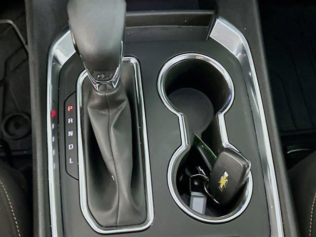 Photo of 2021 Summit White Chevrolet Traverse
