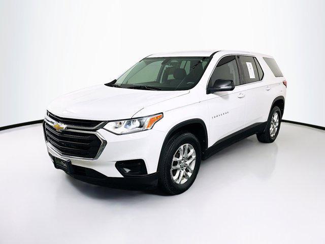 Photo of 2021 Summit White Chevrolet Traverse