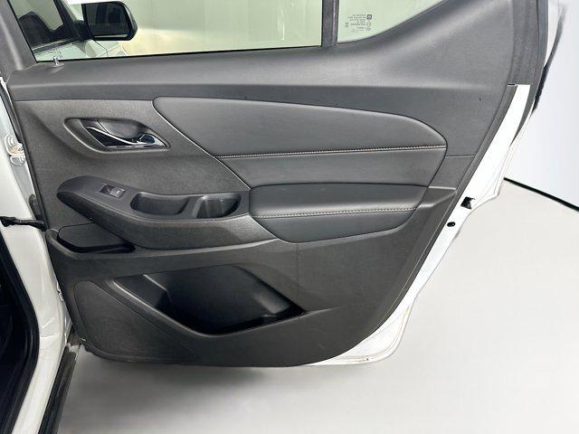 Photo of 2021 Summit White Chevrolet Traverse