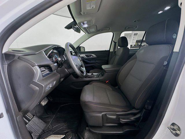 Photo of 2021 Summit White Chevrolet Traverse
