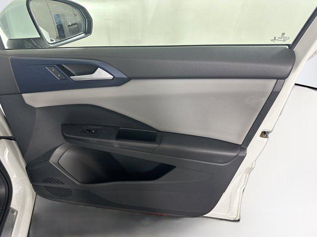 Photo of 2023 Pure White Volkswagen Taos