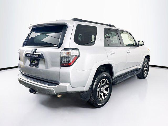 Photo of 2024 Classic Silver Metallic Toyota 4Runner