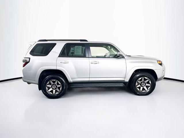 Photo of 2024 Classic Silver Metallic Toyota 4Runner