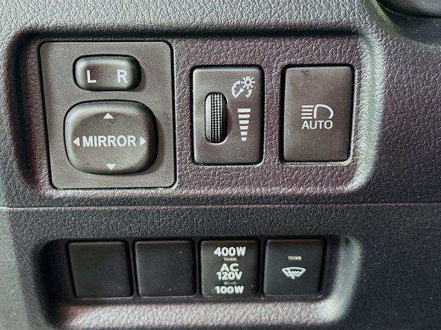 Photo of 2024 Classic Silver Metallic Toyota 4Runner