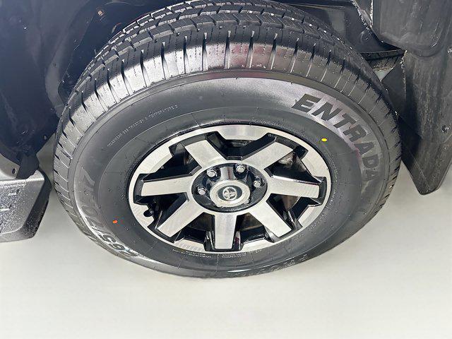 Photo of 2024 Classic Silver Metallic Toyota 4Runner