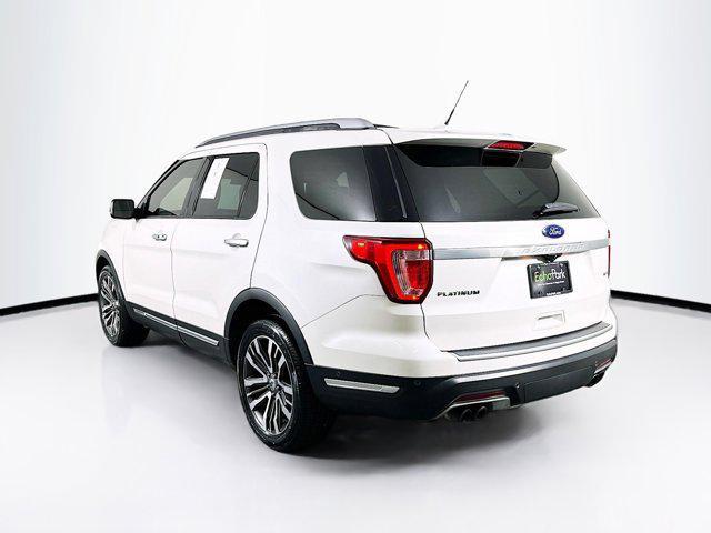 Photo of 2018 White Platinum Metallic Tri-Coat Ford Explorer