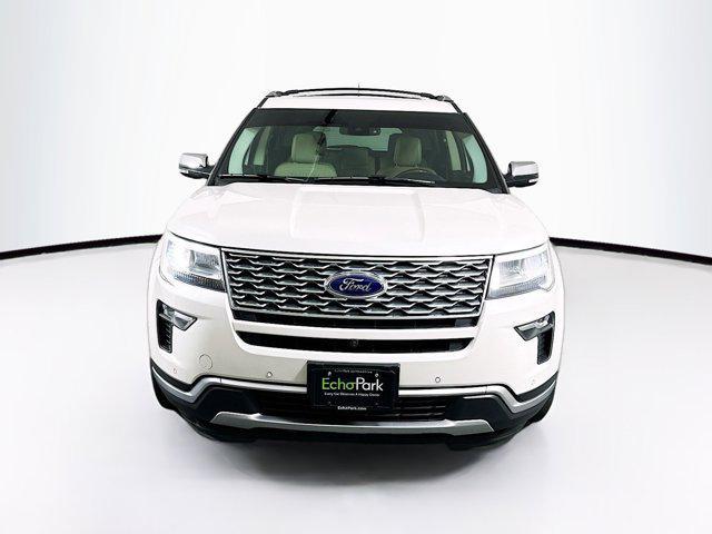 Photo of 2018 White Platinum Metallic Tri-Coat Ford Explorer