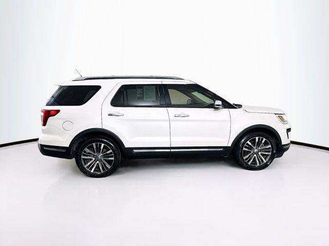 Photo of 2018 White Platinum Metallic Tri-Coat Ford Explorer