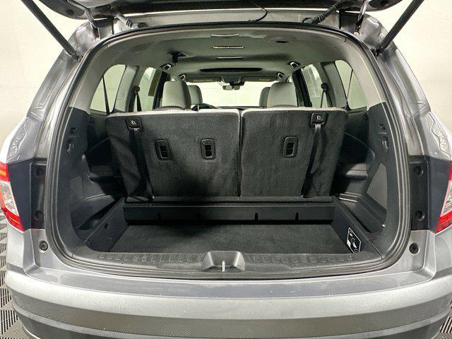Photo of 2022 Lunar Silver Metallic Honda Pilot