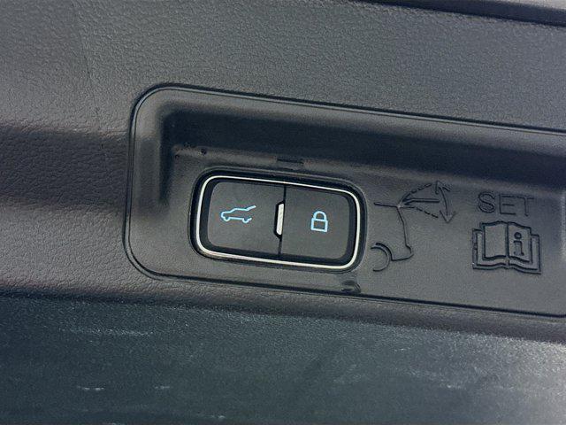Photo of 2024 Carbonized Gray Metallic Ford Explorer