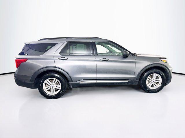 Photo of 2024 Carbonized Gray Metallic Ford Explorer
