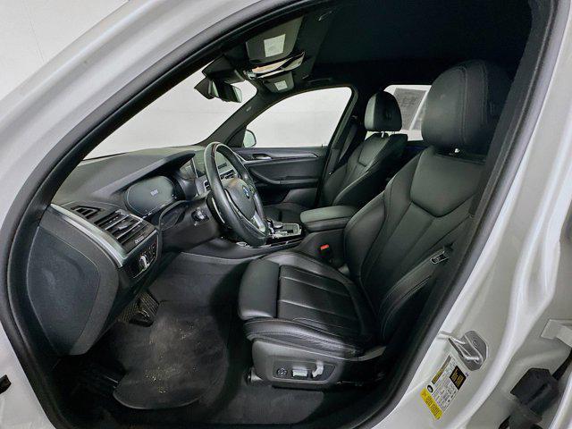 Photo of 2024 Mineral White Metallic BMW X3
