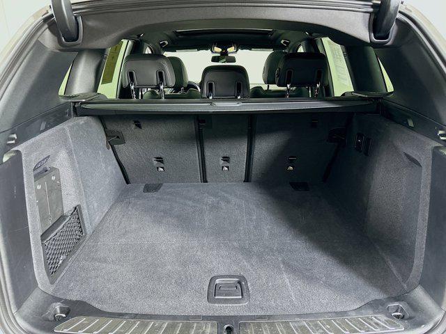 Photo of 2024 Mineral White Metallic BMW X3