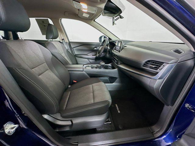 Photo of 2025 Deep Ocean Blue Pearl Nissan Rogue