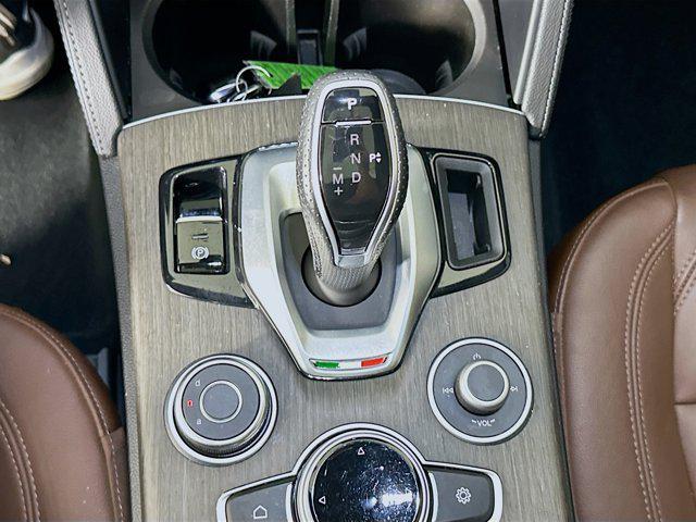 Photo of 2022 Vulcano Black Metallic Alfa Romeo Stelvio