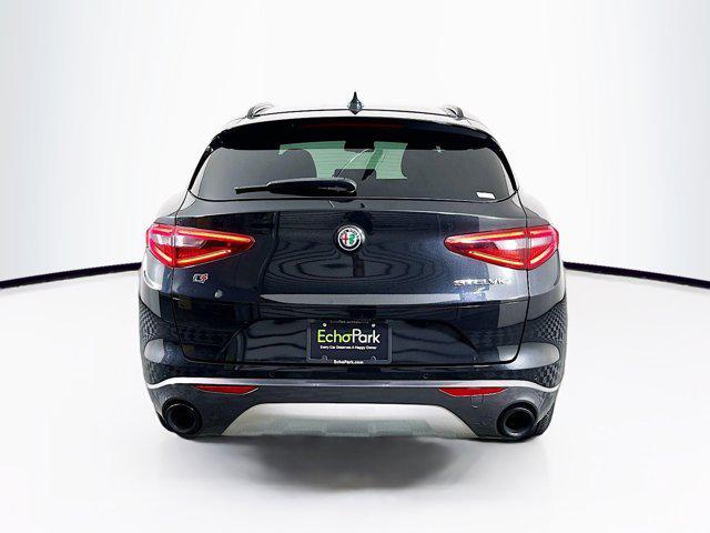 Photo of 2022 Vulcano Black Metallic Alfa Romeo Stelvio