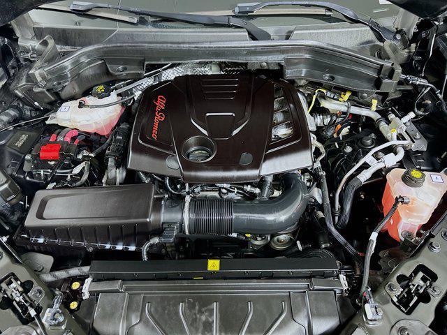 Photo of 2022 Vulcano Black Metallic Alfa Romeo Stelvio