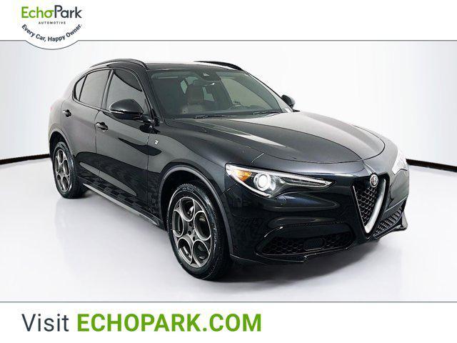 Photo of 2022 Vulcano Black Metallic Alfa Romeo Stelvio