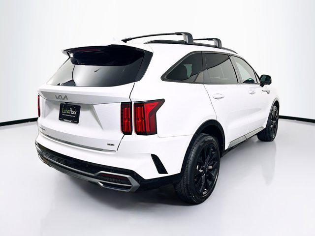 Photo of 2023 Glacial White Pearl Kia Sorento