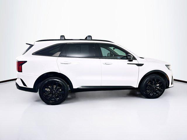 Photo of 2023 Glacial White Pearl Kia Sorento