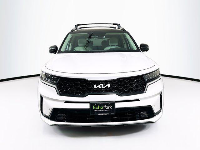 Photo of 2023 Glacial White Pearl Kia Sorento