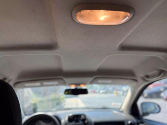 Photo of 2016 Granite Crystal Metallic Clearcoat Jeep Compass