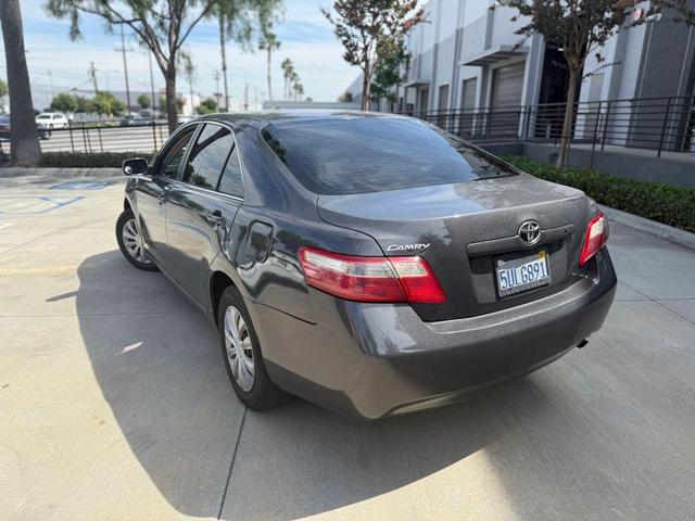 Photo of 2007 Magnetic Gray Toyota Camry