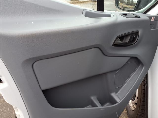 Photo of 2019 White Ford Transit-150