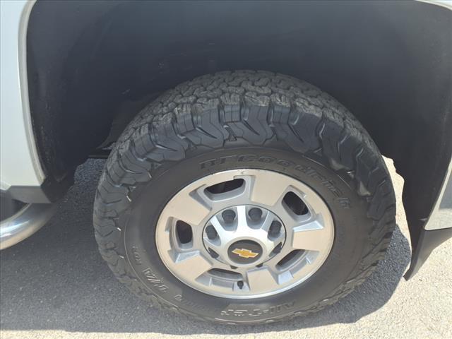 Photo of 2019 White Chevrolet Silverado 2500