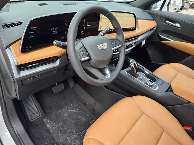 Photo of 2024 Crystal White Tricoat Cadillac XT4