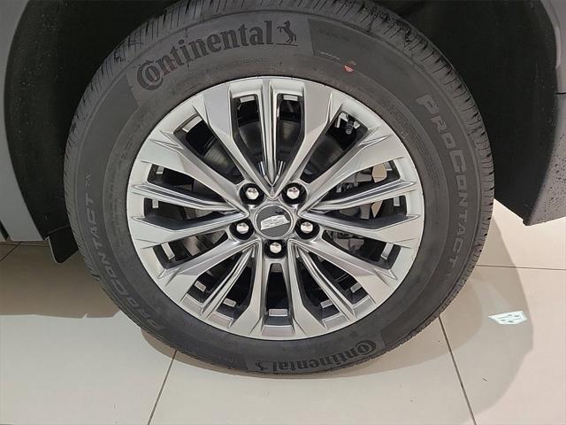 Photo of 2024 Emerald Lake Metallic Cadillac XT4
