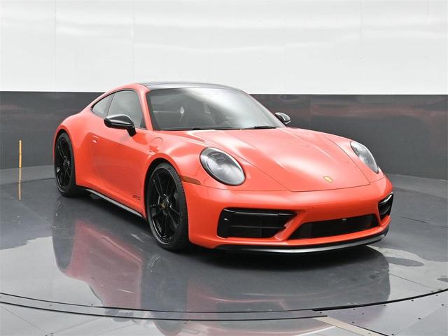 Photo of 2022 Lava Orange Porsche 911
