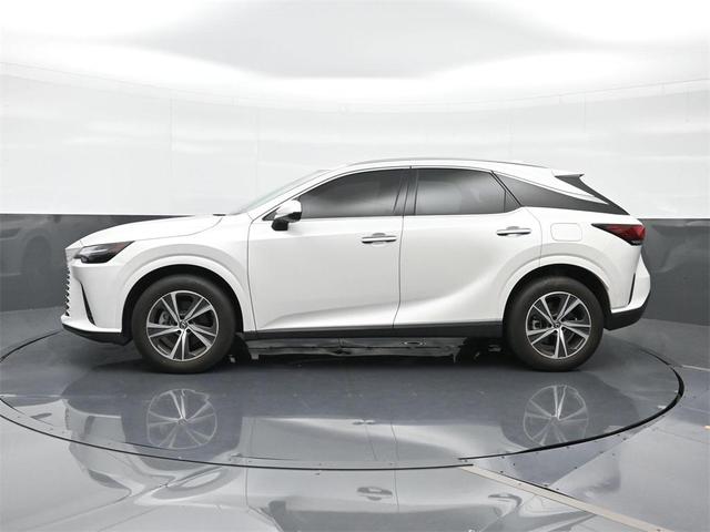 Photo of 2023 Ultra White Lexus RX 350