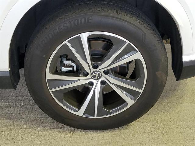 Photo of 2023 Ultra White Lexus RX 350
