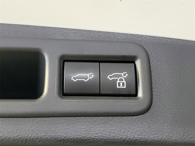 Photo of 2023 Ultra White Lexus RX 350