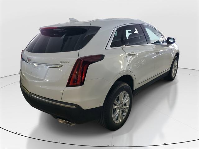 Photo of 2025 Crystal White Tricoat Cadillac XT5