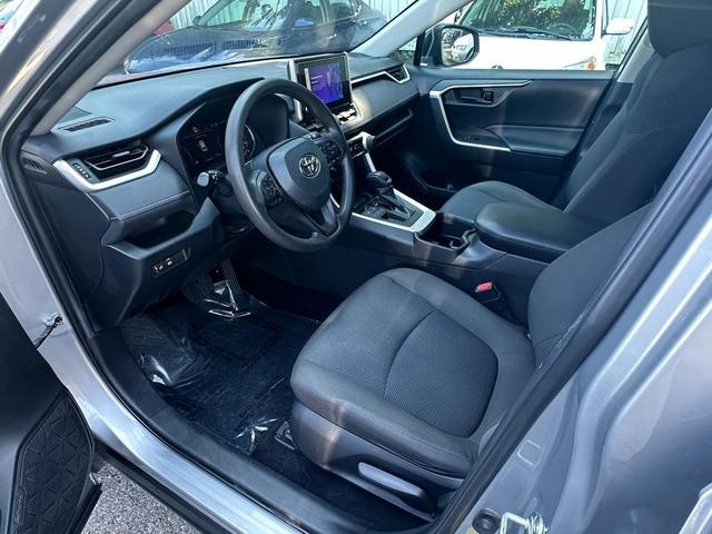 Photo of 2023 Silver Sky Metallic Toyota RAV4