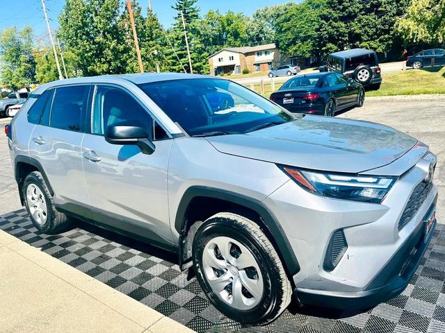 Photo of 2023 Silver Sky Metallic Toyota RAV4