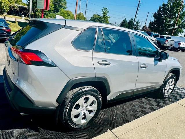 Photo of 2023 Silver Sky Metallic Toyota RAV4