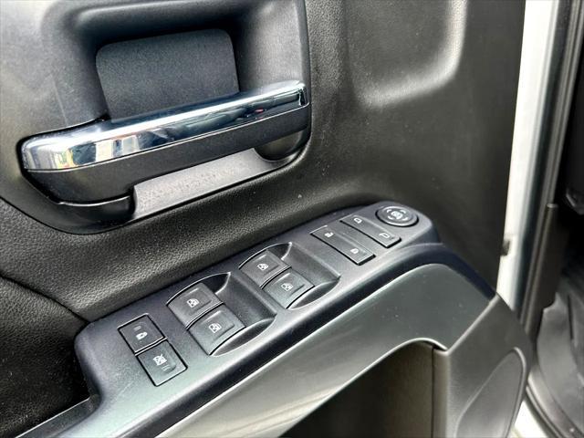 Photo of 2015 Silver Ice Metallic Chevrolet Silverado 1500
