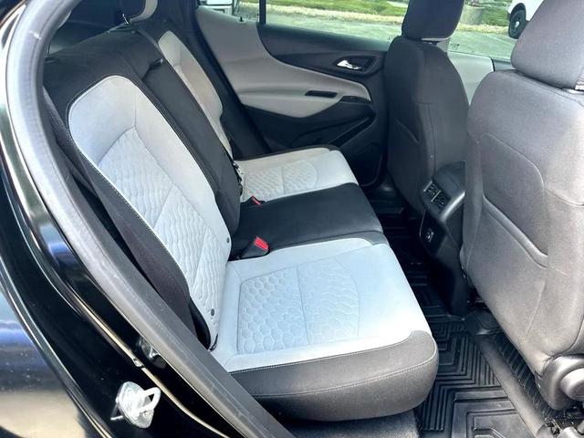 Photo of 2020 Silver Ice Metallic Chevrolet Equinox