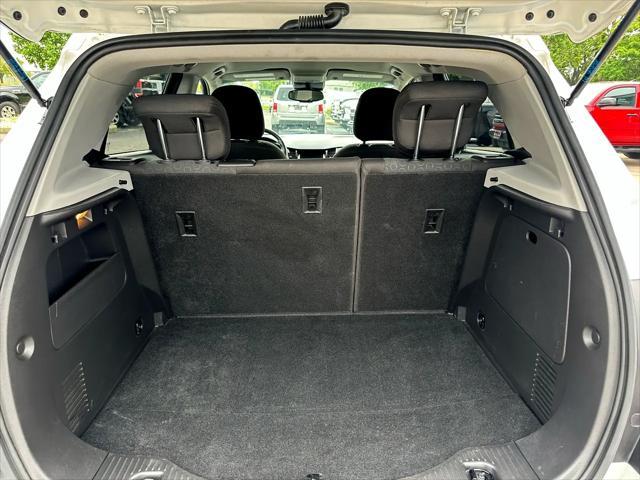 Photo of 2022 Summit White Chevrolet Trax