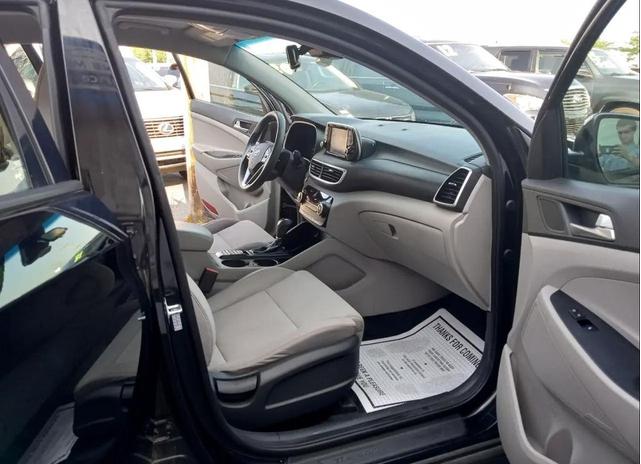 Photo of 2020 Black Hyundai TUCSON