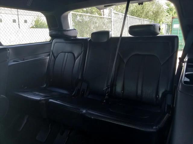 Photo of 2019 Red Ford Expedition