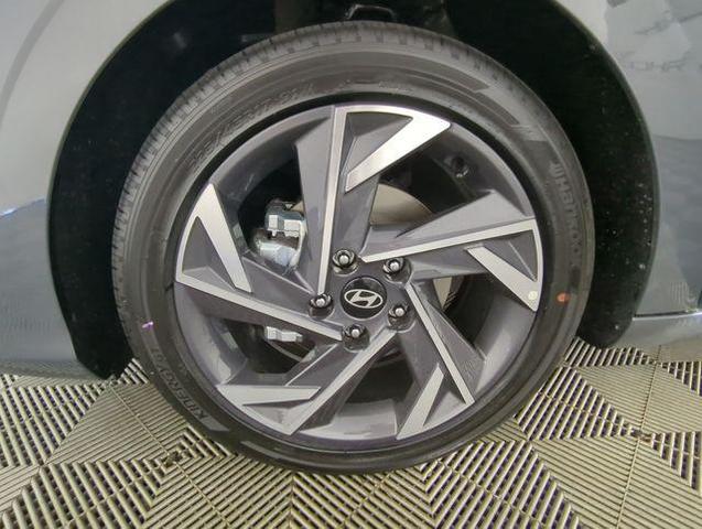Photo of 2025 Gray Pearl Hyundai ELANTRA HEV
