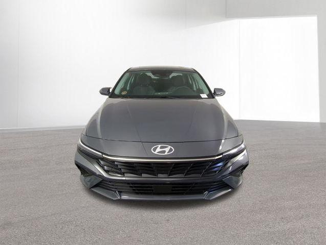 Photo of 2025 Gray Pearl Hyundai ELANTRA HEV