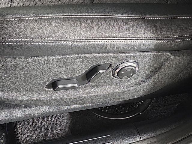 Photo of 2025 Green Genesis GV70