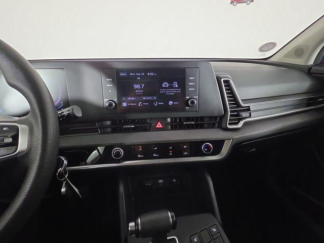 Photo of 2023 Gravity Gray Kia Sportage