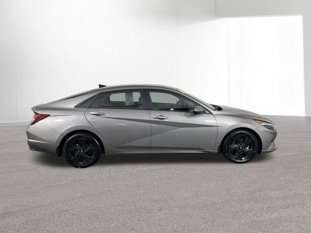 Photo of 2023 Metal Hyundai ELANTRA