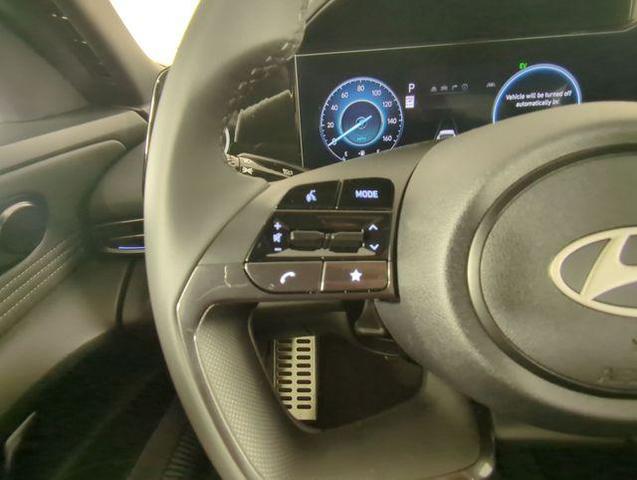 Photo of 2025 White Hyundai ELANTRA HEV